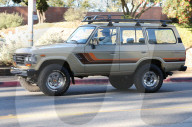 PREMIUM EXCLUSIVE Kendall Jenner Cruises Through Calabasas In Her Restored 1990 Toyota Land Cruiser FJ62