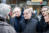 Chancellor Sholtz visits site of Christmas market terror attack