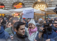 Milano - Matteo Salvini bagno di folla in centro citt&#xe0;
Milano - Matteo Salvini bagno di folla in centro citt&#xe0;