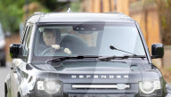 Andrew fährt im Land Rover Defender nach Schloss Windsor