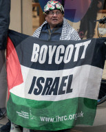 Pro Palestinian anti Israel protest outside Apple store on Christmas Eve
