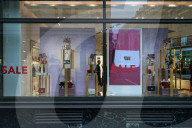 West End Shops Start Sales