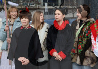 Students raise spirits by singing carols in Kyiv subway