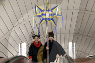 Students raise spirits by singing carols in Kyiv subway