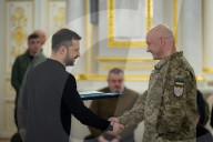 President Zelensky decorates soldiers