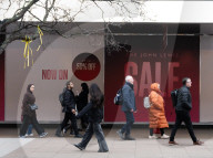Shoppers in Oxford Street, London, Great Britain 
27th December 2024 

People shopping in the post-Christmas Winter Sales in London’s Oxford Street