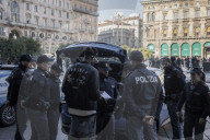 Milano, Controlli di Polizia in Duomo