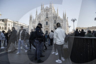 Milano, Controlli di Polizia in Duomo