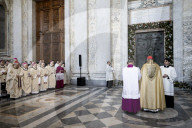 NEWS - Rom Heiliges Jahr 2025: Der römische Kardinal Bartolomeo Reina öffnet die Heilige Pforte der Lateranbasilika