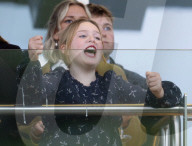 Familie Tindall bei den Neujahrsrennen auf dem Cheltenham Racecourse