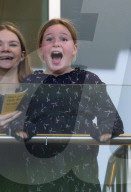 Familie Tindall bei den Neujahrsrennen auf dem Cheltenham Racecourse