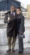 Familie Tindall bei den Neujahrsrennen auf dem Cheltenham Racecourse