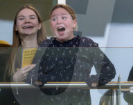 Familie Tindall bei den Neujahrsrennen auf dem Cheltenham Racecourse