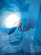 FEATURE - SN_ICE_CAVES_01