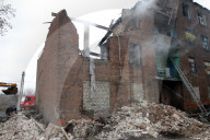Russian troops strike apartment building in Kramatorsk