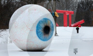 Snows blankets the US Midwest 