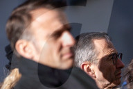 Le président Emmanuel Macron et sa femme la Première Dame Brigitte Macron assistent aux commémorations et aux hommages aux victimes des attentats de janvier 2015 contre Charlie Hebdo et l'Hyper Cacher à Paris