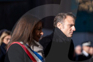 Le président Emmanuel Macron et sa femme la Première Dame Brigitte Macron assistent aux commémorations et aux hommages aux victimes des attentats de janvier 2015 contre Charlie Hebdo et l'Hyper Cacher à Paris