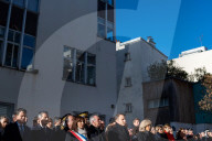 Le président Emmanuel Macron et sa femme la Première Dame Brigitte Macron assistent aux commémorations et aux hommages aux victimes des attentats de janvier 2015 contre Charlie Hebdo et l'Hyper Cacher à Paris