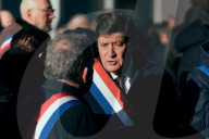 Le président Emmanuel Macron et sa femme la Première Dame Brigitte Macron assistent aux commémorations et aux hommages aux victimes des attentats de janvier 2015 contre Charlie Hebdo et l'Hyper Cacher à Paris