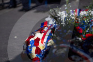 Le président Emmanuel Macron et sa femme la Première Dame Brigitte Macron assistent aux commémorations et aux hommages aux victimes des attentats de janvier 2015 contre Charlie Hebdo et l'Hyper Cacher à Paris