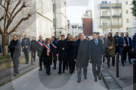 Le président Emmanuel Macron et sa femme la Première Dame Brigitte Macron assistent aux commémorations et aux hommages aux victimes des attentats de janvier 2015 contre Charlie Hebdo et l'Hyper Cacher à Paris