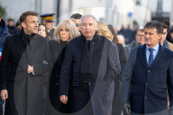 Le président Emmanuel Macron et sa femme la Première Dame Brigitte Macron assistent aux commémorations et aux hommages aux victimes des attentats de janvier 2015 contre Charlie Hebdo et l'Hyper Cacher à Paris