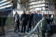 Le président Emmanuel Macron et sa femme la Première Dame Brigitte Macron assistent aux commémorations et aux hommages aux victimes des attentats de janvier 2015 contre Charlie Hebdo et l'Hyper Cacher à Paris