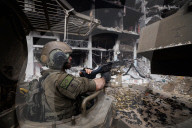 Givaty brigade combats Hamas in Jabalia