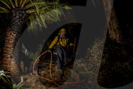 Wildfire rage in Hollywood Hills
