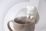 Un robot qui souffle sur les boissons chaudes pour les refroidir