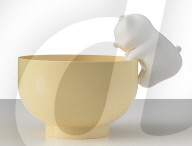 Un robot qui souffle sur les boissons chaudes pour les refroidir