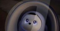 Companion Rebot enregistre les souvenirs, raconte des histoires et surveille les maisons