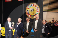 Le duo R5/Alpine A290 (Renault) remporte le prix de “Voiture de l'année 2025” lors du Salon de l'Auto de Bruxelles