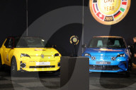 Le duo R5/Alpine A290 (Renault) remporte le prix de “Voiture de l'année 2025” lors du Salon de l'Auto de Bruxelles