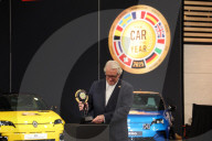 Le duo R5/Alpine A290 (Renault) remporte le prix de “Voiture de l'année 2025” lors du Salon de l'Auto de Bruxelles
