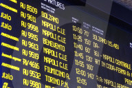 Treni in tilt da Milano: ritardi e cancellazioni alla stazione Roma Termini