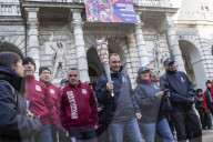 Il sindaco Stefano Lo Russo partecipa come tedoforo al Tour della Fiaccola Torino 2025 Fisu World University Games