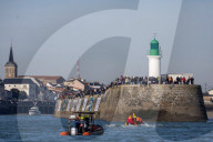 Le skipper de Macif Charlie Dalin remporte la dixième édition du tour du monde en solitaire Vendée Globe en pulvérisant le record de l’épreuve en 64 jours, 19 heures 22 minutes et 49 secondes aux Sables-d'Olonne