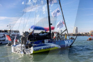 Le skipper de Macif Charlie Dalin remporte la dixième édition du tour du monde en solitaire Vendée Globe en pulvérisant le record de l’épreuve en 64 jours, 19 heures 22 minutes et 49 secondes aux Sables-d'Olonne