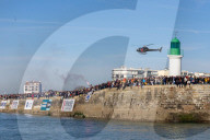 Le skipper de Macif Charlie Dalin remporte la dixième édition du tour du monde en solitaire Vendée Globe en pulvérisant le record de l’épreuve en 64 jours, 19 heures 22 minutes et 49 secondes aux Sables-d'Olonne