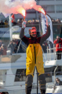Le skipper de Macif Charlie Dalin remporte la dixième édition du tour du monde en solitaire Vendée Globe en pulvérisant le record de l’épreuve en 64 jours, 19 heures 22 minutes et 49 secondes aux Sables-d'Olonne