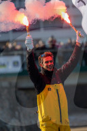 Le skipper de Macif Charlie Dalin remporte la dixième édition du tour du monde en solitaire Vendée Globe en pulvérisant le record de l’épreuve en 64 jours, 19 heures 22 minutes et 49 secondes aux Sables-d'Olonne