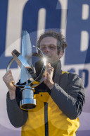 Le skipper de Macif Charlie Dalin remporte la dixième édition du tour du monde en solitaire Vendée Globe en pulvérisant le record de l’épreuve en 64 jours, 19 heures 22 minutes et 49 secondes aux Sables-d'Olonne