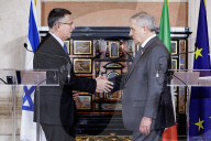 Villa Madama - Antonio Tajani incontra il ministro degli Esteri israeliano Gideon Sa&#x2019;ar
Villa Madama - Antonio Tajani incontra il ministro degli Esteri israeliano Gideon Sa&#x2019;ar