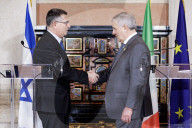Villa Madama - Antonio Tajani incontra il ministro degli Esteri israeliano Gideon Sa&#x2019;ar
Villa Madama - Antonio Tajani incontra il ministro degli Esteri israeliano Gideon Sa&#x2019;ar