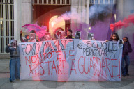 Milano - Protesta UDS per condizioni edilizia scolastica