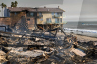 NEWS - Zerstörungen entlang des berühmten Pacific Coast Highway in Malibu, Kalifornien