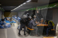 Milano - Dormitorio Mezzanino Metropolitana