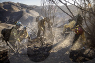 Firefighters battle Los Angeles area wildfires